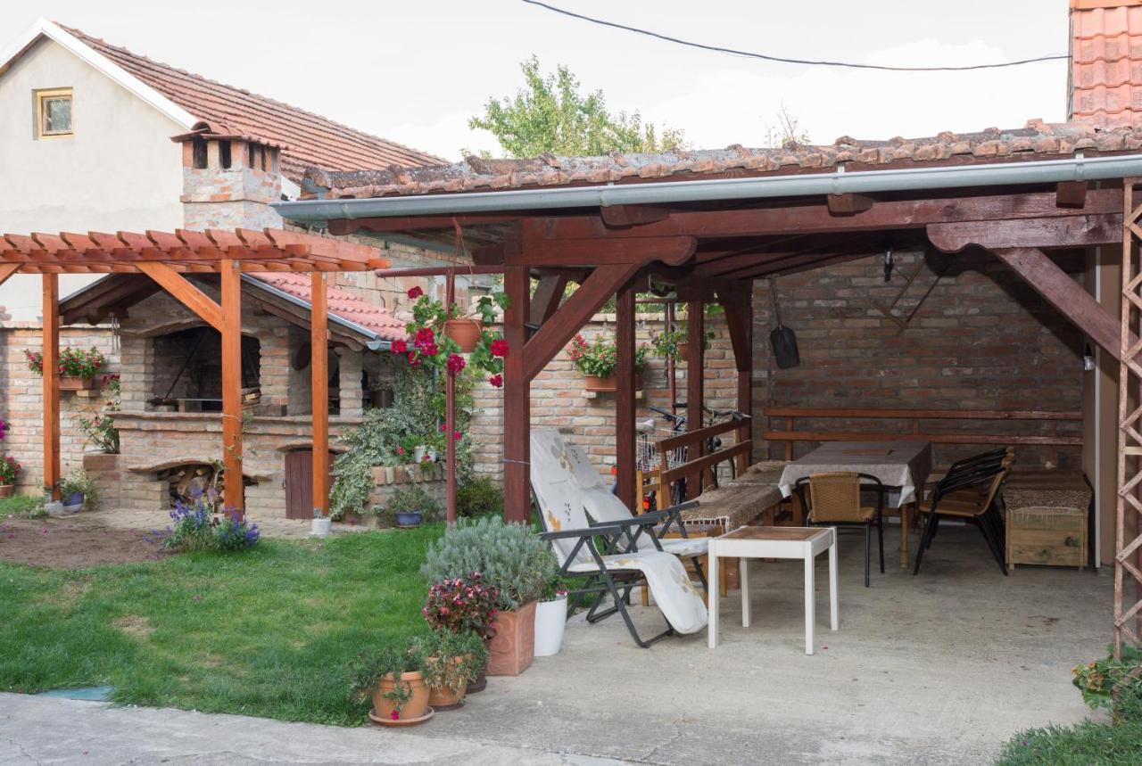 Vesna Apartamento Vukovar Exterior foto